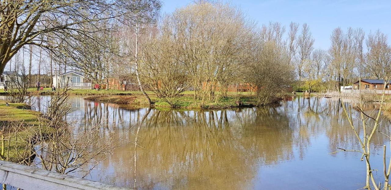 White Rose Caravan At Goosewood Holiday Park York Sutton on the Forest Dış mekan fotoğraf
